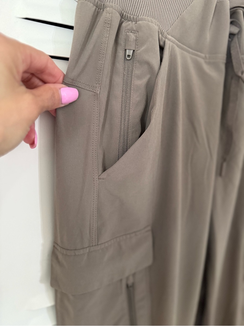 all in motion Active Jogger Pants in Taupe - Picture 2 of 6